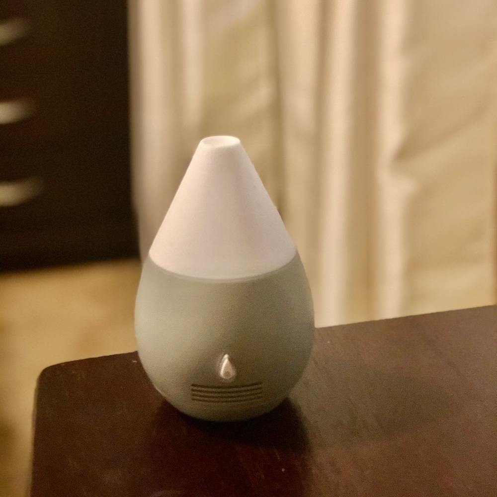Essential oil diffuser